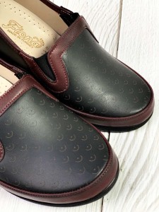 Black and burgundy medical shoes