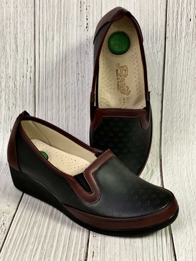 Black and burgundy medical shoes