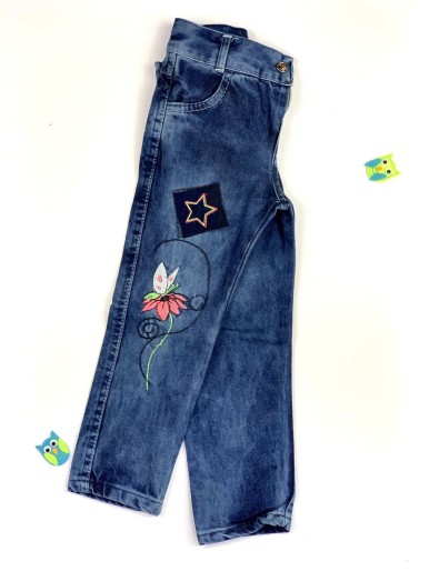 Girl's jeans with a floral pattern