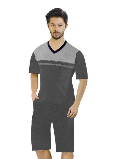 Men's gray two-piece pajamas