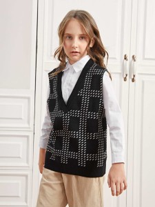 SHEIN Girls Plaid Pattern Sweater Vest Without Blouse