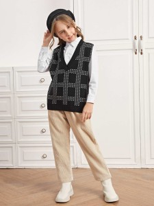 SHEIN Girls Plaid Pattern Sweater Vest Without Blouse