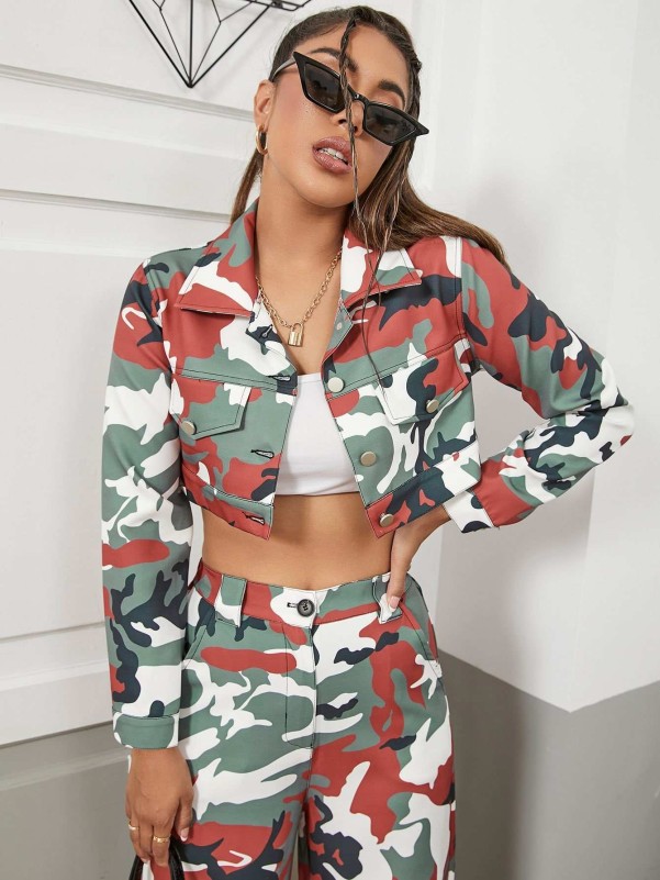 Camo Print Fake Pocket Crop Jacket