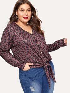 Plus Knot Hem Buttoned Leopard Tee