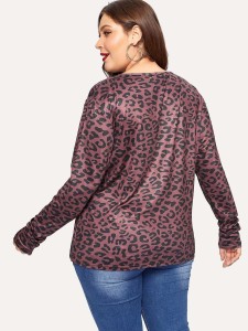 Plus Knot Hem Buttoned Leopard Tee