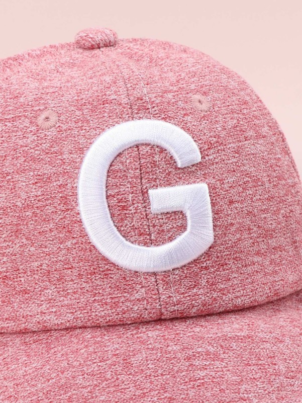 قبعة بيسبول مطرزة بأحرف للفتيات الصغيرات