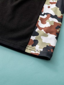 Boys Contrast Camo Panel Pocket Front Tee & Shorts