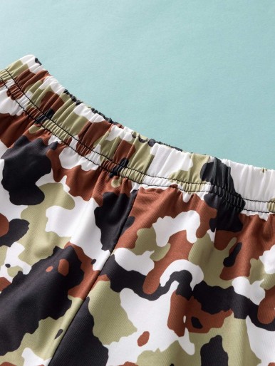 Boys Contrast Camo Panel Pocket Front Tee & Shorts