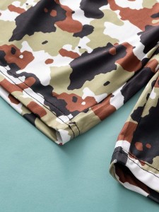 Boys Contrast Camo Panel Pocket Front Tee & Shorts