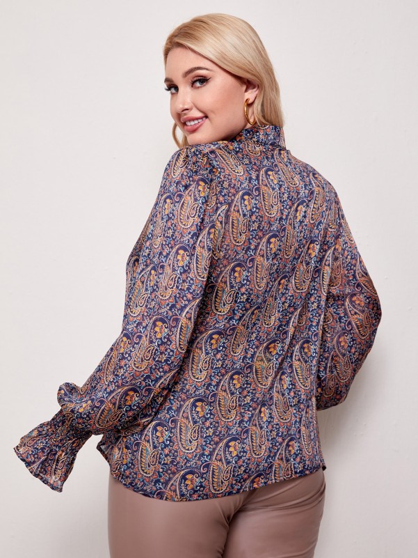 SHEIN Plus Allover Paisley Print Keyhole Neck Flounce Sleeve Top