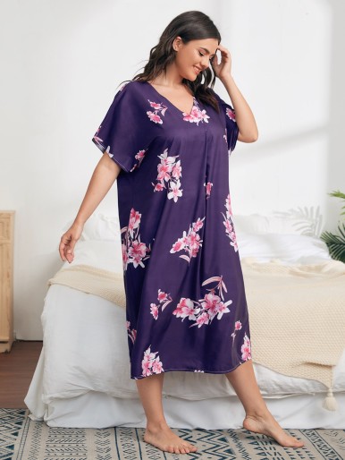 Plus Floral V-neck Batwing Sleeve Nightdress