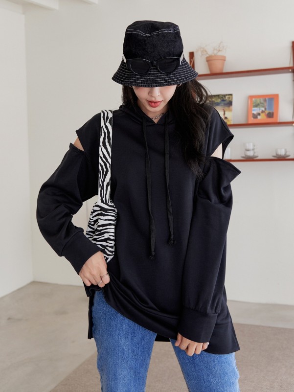 Drop shoulder outlet cut out hoodie