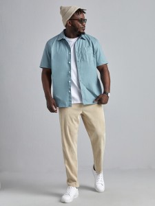 Extended Sizes Men Solid Patched Pocket Shirt