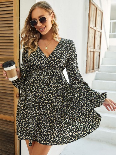 SHEIN Maternity Split Sleeve Self Belted Ditsy Floral Dress