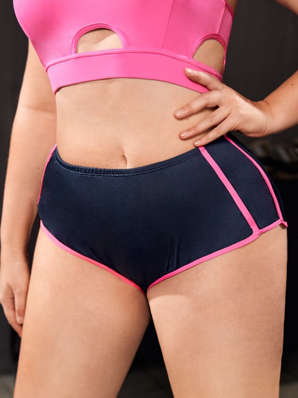 Plus Contrast Binding Sports Shorts