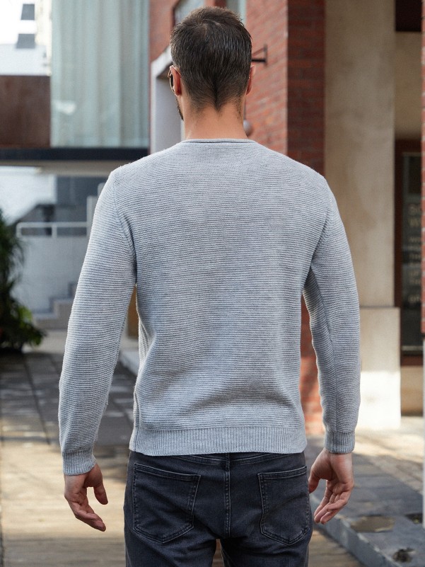 Men Solid Ribbed Knit Sweater