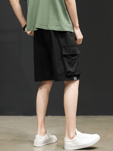 Men Flap Pocket Drawstring Waist Shorts