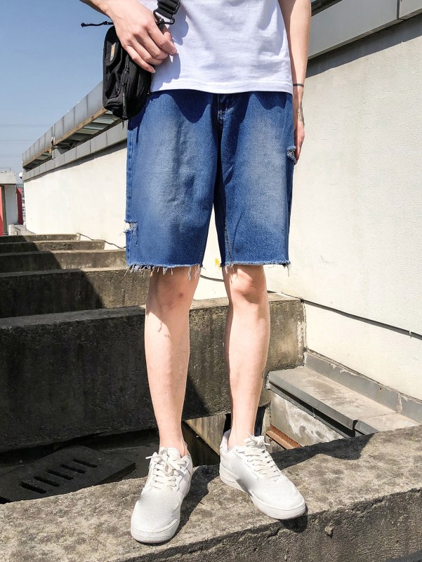 Men Stone Wash Raw Hem Denim Shorts