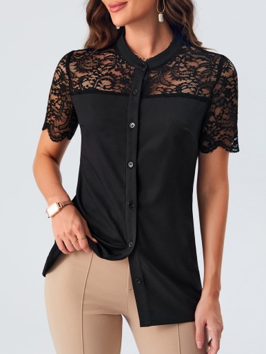 T-shirt with buttons and contrasting lace border