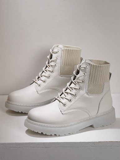 Boots cream color with laces