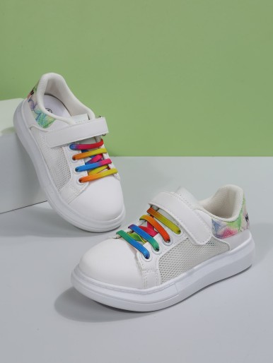 حذاء رياضي للأولاد أبيض بأربطة ملونة