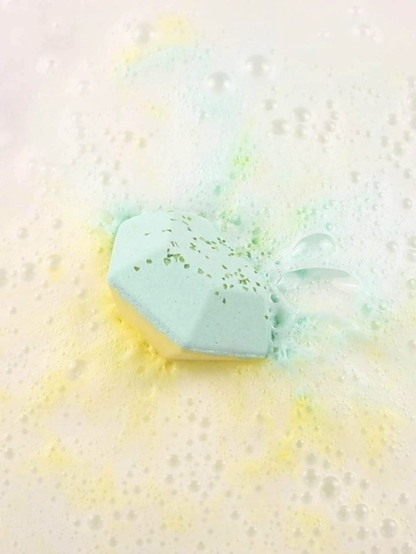 Jasmine & Osmanthus Scented Diamond Shaped Bath Bomb-100g