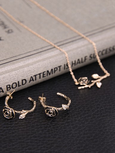 Rose Detail Pendant Necklace & Hoop Earrings