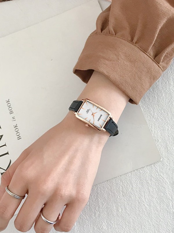 Vintage Rectangle Pointer Quartz Watch