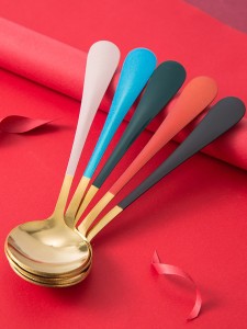 1pc Random Color Spoon