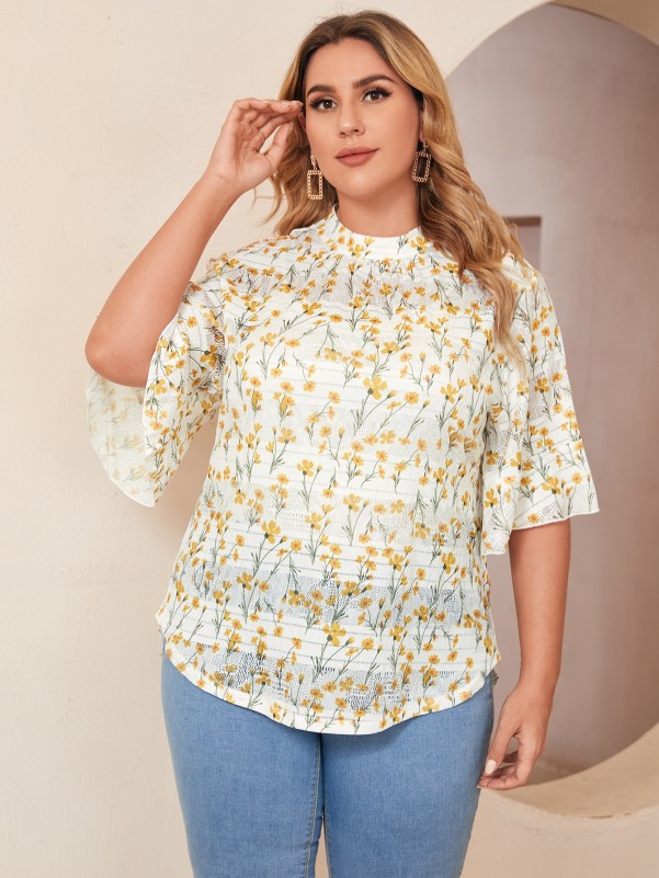 Plus Curved Hem Floral Print Top