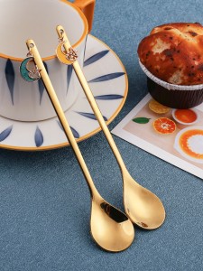 2pcs Moon & Star Pendant Spoon