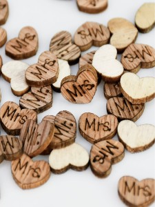 100pcs Heart Shaped Wooden Decoration