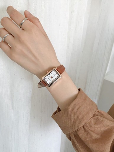 Vintage Rectangle Pointer Quartz Watch