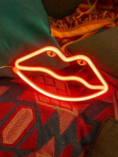 Lip Shaped Neon Light