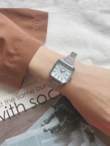 Simple Square Dial Mesh Strap Quartz Watch