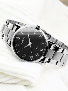 Men Round Pointer Quartz Watch