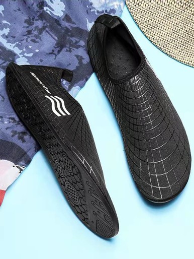 Boys Letter Graphic Water Shoes