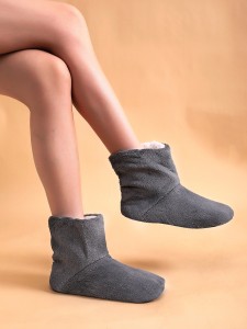 Minimalist Wide Fit Slipper Boots