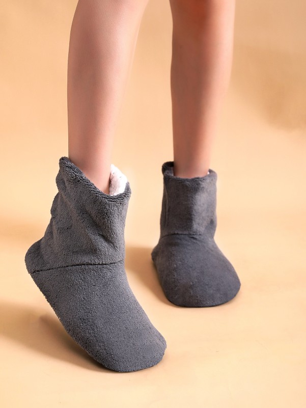 Minimalist Wide Fit Slipper Boots