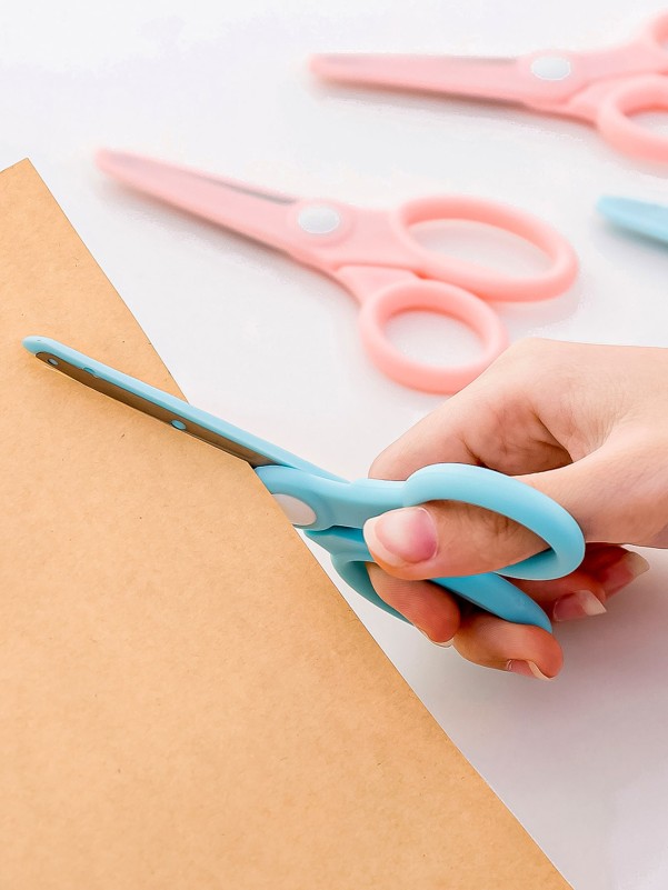 1pc Random Color Scissors