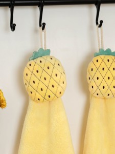 1pc Pineapple Hand Towel