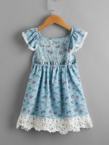 فستان دانتيل مزين بالزهور للفتيات الصغيرات