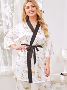 Plus 1pc Satin Deer Print Belted Robe