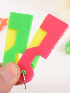 5pcs Random Color Needle Threader