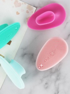 1pc Random Color Silicone Bath Brush