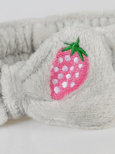 1pc Strawberry Embroidery Random Bath Headband