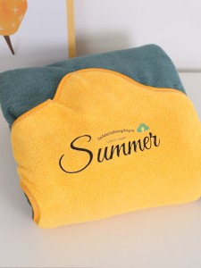 1pc Letter Graphic Wearable Bath Towel