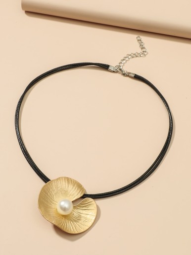 Faux Pearl Decor Lotus Leaf Charm Necklace