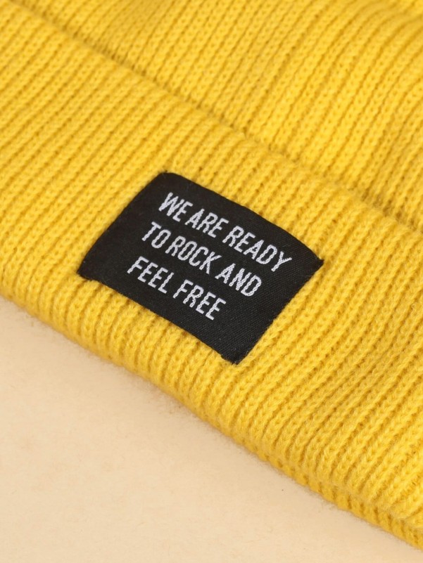 Men Slogan Patched Knit Beanie