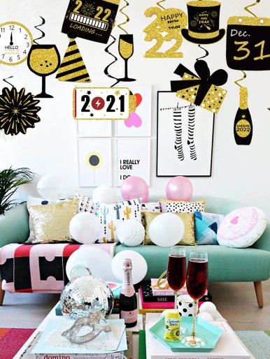 24pcs 2022 New Year Garland